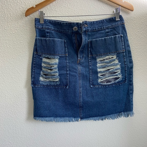 POL Y2K Distressed Blue Jean Front Pocket Large Button Zip Denim Mini Skirt - Picture 4 of 5